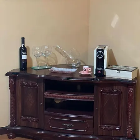 酒店 Prestige Gjirokastër